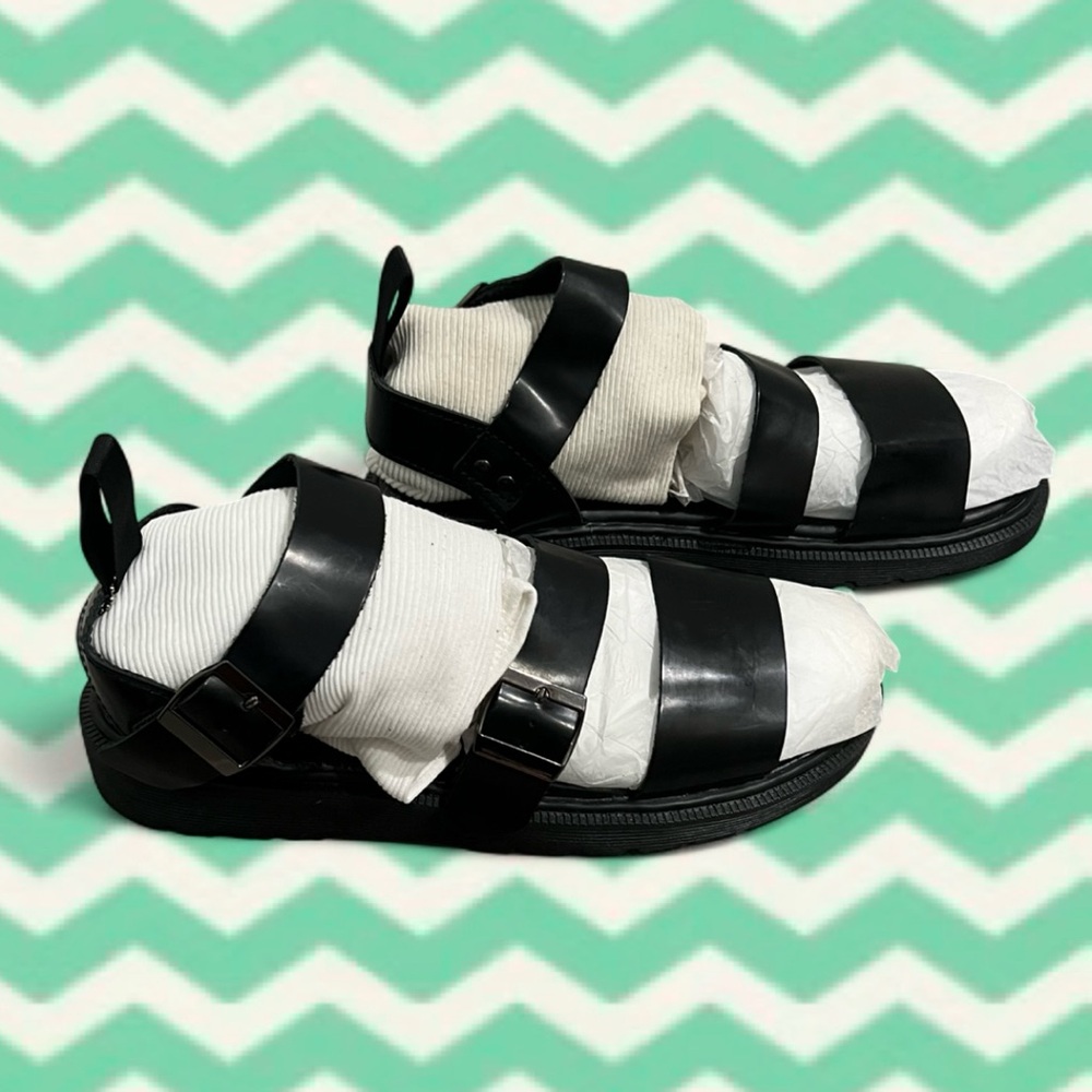 Gryphon Brando Leather (faux?) Gladiator Black Sandals BRAND NEW